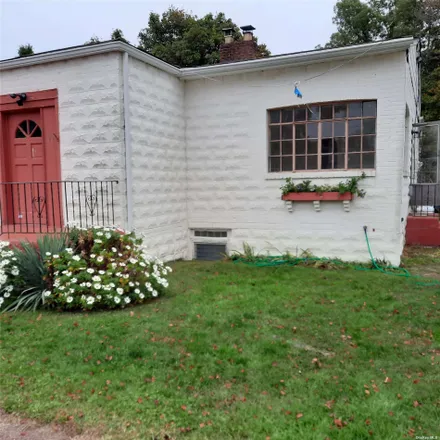 Rent this 1 bed house on 66 Gordon Avenue in West Babylon, NY 11704