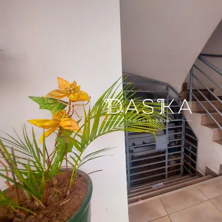 Buy this 6 bed apartment on Calle Cayrucachi in San Miguel, Lima Metropolitan Area 15087