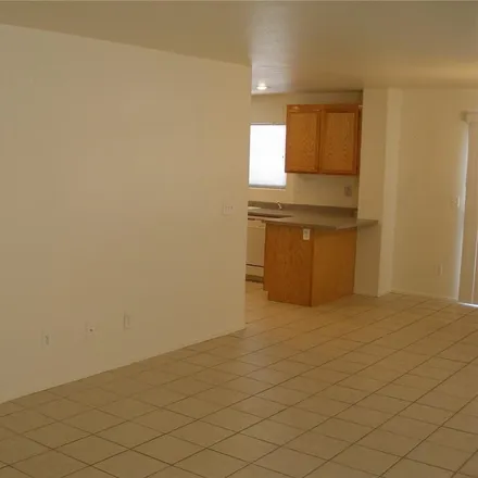 Image 4 - 4233 English Walnut Court, Clark County, NV 89115, USA - House for rent