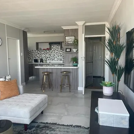 Image 6 - Parliament Street, Central, Gqeberha, 6006, South Africa - Apartment for rent