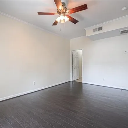 Image 7 - 4551 Briar Hollow Place, Houston, TX 77027, USA - Condo for rent