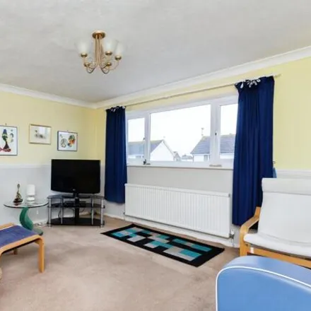 Image 4 - Liddell Drive, Llanrhos, LL30 1UH, United Kingdom - Apartment for sale