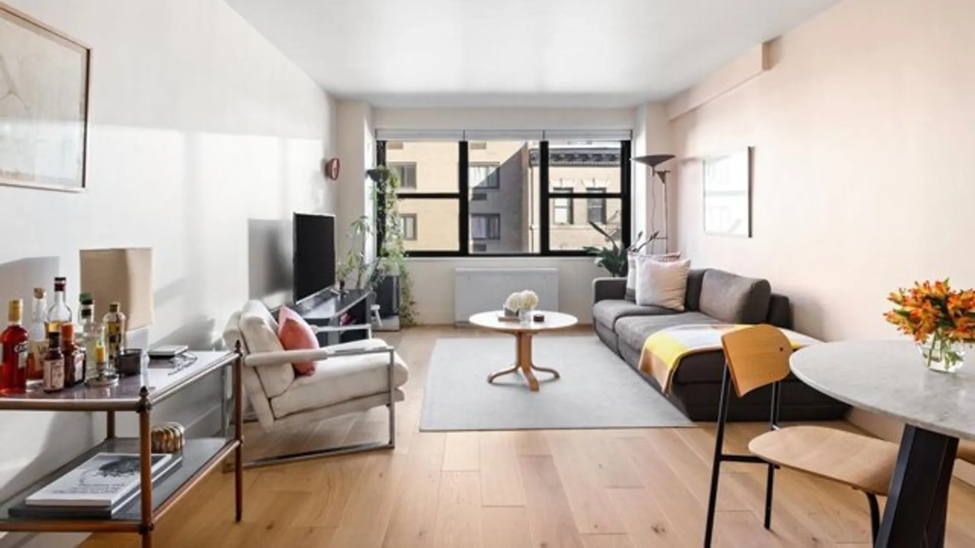 Victoria House, 200 East 27th Street, New York, NY 10016, USA | Studio apartment for rent