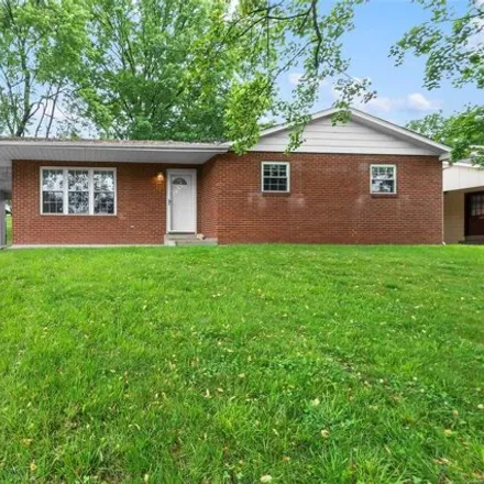 Buy this 3 bed house on 2522 Albert Rasche Drive in Cape Girardeau, MO 63701