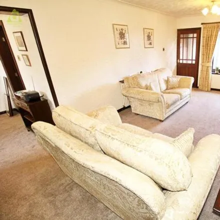 Image 5 - Yellow Lodge Drive, Westhoughton, BL5 3EX, United Kingdom - House for sale