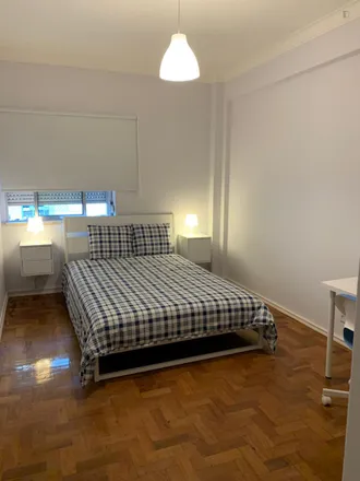 Rent this 3 bed room on Rua Tomás da Anunciação in 2675-454 Odivelas, Portugal