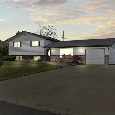 Buy this 3 bed house on 278 South 57th Avenue in Yakima, WA 98908