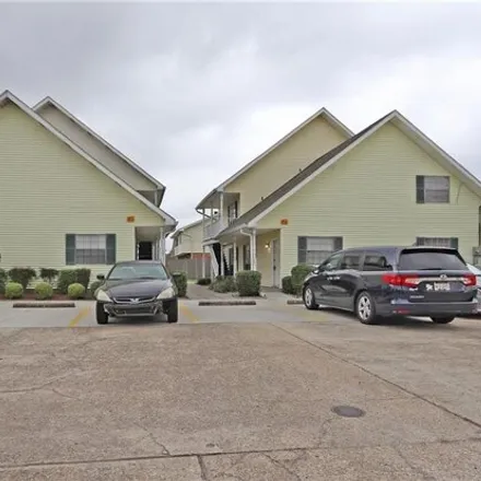 Buy this 16 bed house on 2901 Maryland Avenue in Kenner, LA 70065