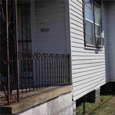 Image 2 - 1800 Paul Morphy Street, New Orleans, LA 70119, USA - House for sale