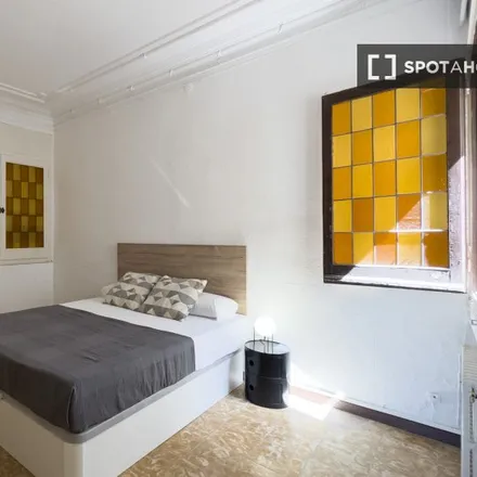 Rent this 11 bed room on Avinguda del Paral·lel in 76, 08001 Barcelona