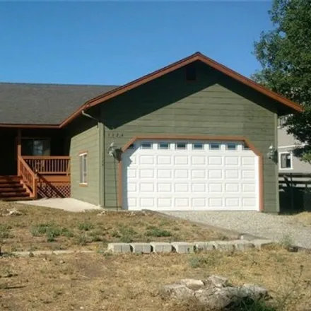 Buy this 3 bed house on 1170 Coldwater Drive in Piñon Pines, Kern County