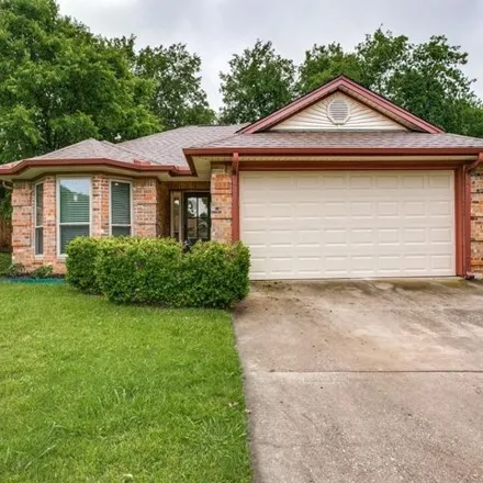 Rent this 3 bed house on 333 Banyan Drive in Grapevine, TX 76051
