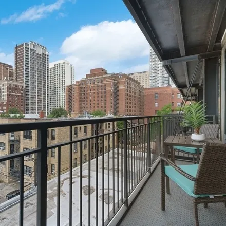Image 9 - 450 West Briar Place, Chicago, IL 60657, USA - House for sale
