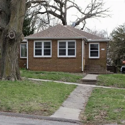 Buy this 2 bed house on 1231 Chestnut Street in Atlantic, IA 50022