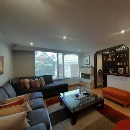 Rent this 4 bed house on Carrera 49 in Suba, 111111 Bogota