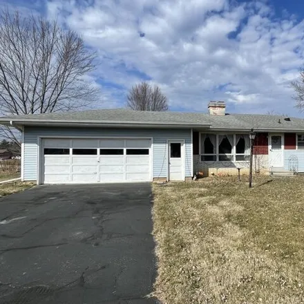 Buy this 3 bed house on 1498 County Road 25 in La Crescent, MN 55947