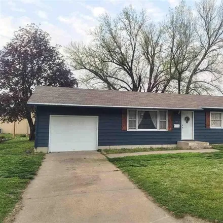 Buy this 4 bed house on Gene's Heartland Foods in 1003 US 24, Wamego