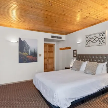Image 4 - Ice House Lodge, South Fir Street, Telluride, CO 81435, USA - Condo for sale