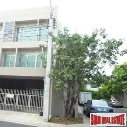 Rent this 3 bed townhouse on unnamed road in Suan Luang District, Bangkok 10250