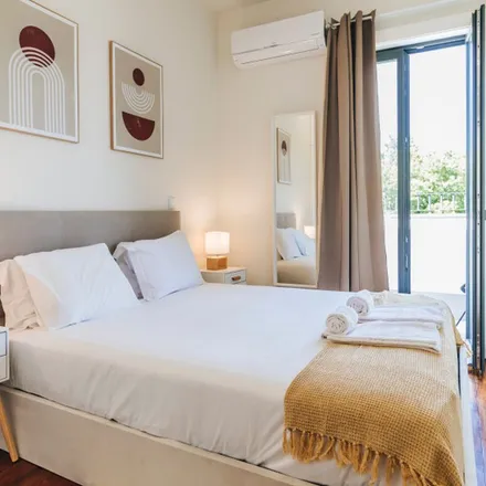 Rent this 1 bed apartment on Escola Normal in Rua de Dom João IV, 4000-300 Porto