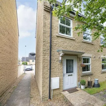 Buy this 3 bed house on Stone Close in Corsham, SN13 0QU