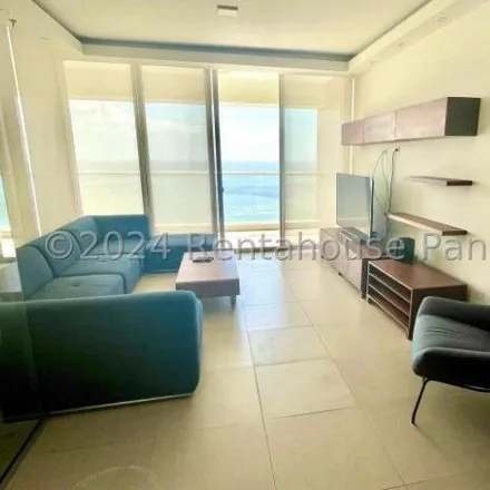 Rent this 2 bed apartment on Avenida Balboa in Marbella, 0816