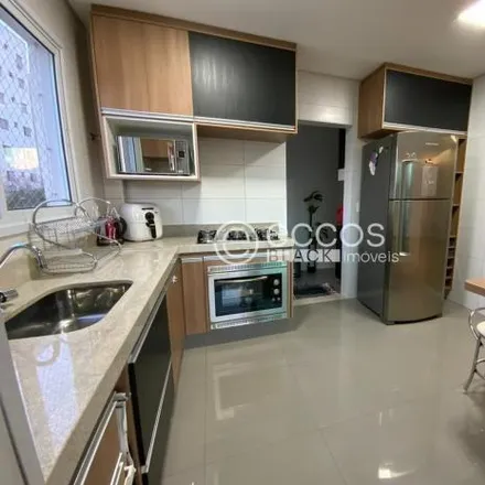 Buy this 3 bed apartment on Rua Tabajaras in Saraiva, Uberlândia - MG