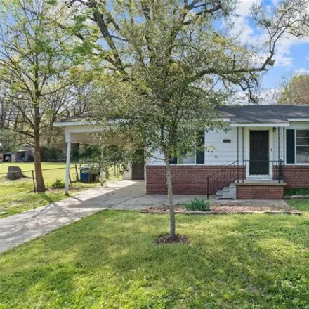 Rent this 2 bed house on 9242 Simmons Place in Summer Grove, Shreveport