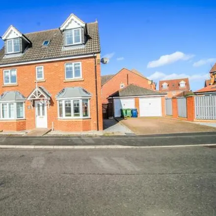 Rent this 5 bed house on 40 Weymouth Drive in Houghton-le-Spring, DH4 7TQ