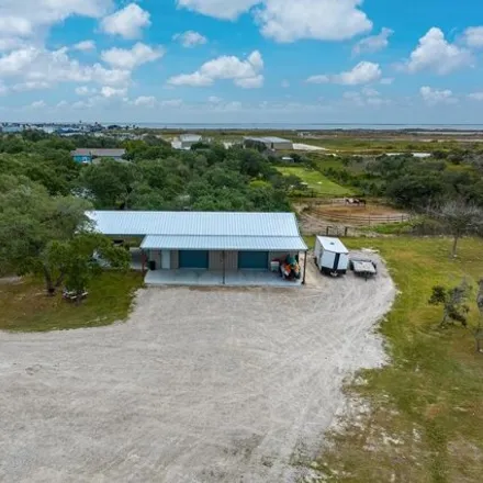 Buy this studio house on 433 Shaver Road in Aransas County, TX 78336