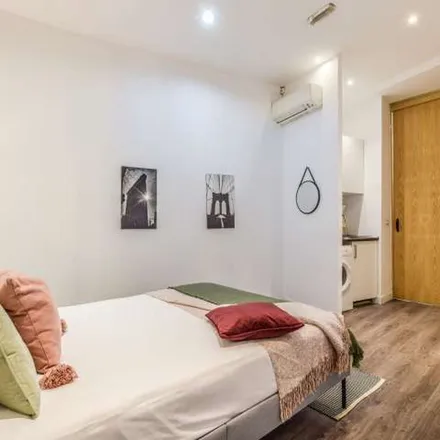 Rent this 1 bed apartment on Molotow in Calle de la Luna, 19