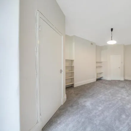 Image 7 - Elm Tree Court, Elm Tree Road, London, NW8 9JX, United Kingdom - Apartment for sale