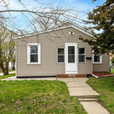 Buy this 2 bed house on 2266 43rd Street in Rock Island, IL 61201