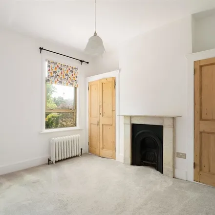 Image 2 - 45a Tylney Road, London, E7 0LR, United Kingdom - Apartment for rent
