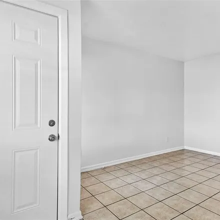 Image 5 - 308 Hilltop Avenue, Richardson, TX 75081, USA - Duplex for rent