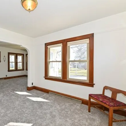 Image 7 - 2363 South 73rd Street, West Allis, WI 53219, USA - House for sale