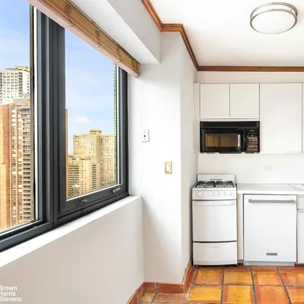 Image 7 - 200 EAST 61ST STREET 22F in New York - Apartment for sale