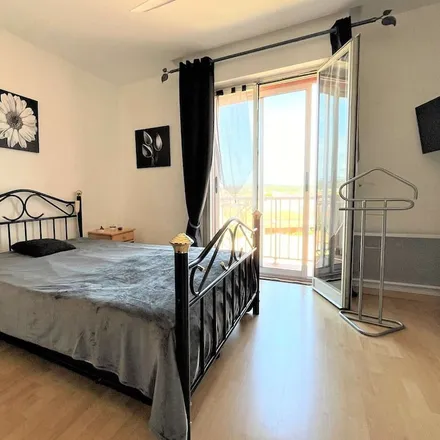 Rent this 1 bed apartment on Port-la-Nouvelle in Avenue Jean Moulin, 11210 Port-la-Nouvelle