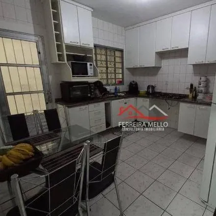 Buy this 2 bed house on Rua Diogo Alvares Correa in Serpa, Caieiras - SP