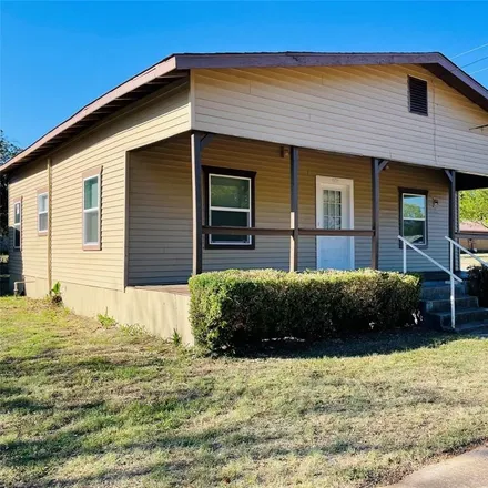 Buy this 2 bed house on 408 West Moss Street in Eastland, TX 76448