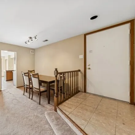 Image 3 - 9136 Fairmont Court, Orland Park, Orland Township, IL 60462, USA - Condo for sale