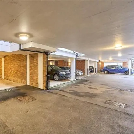 Image 6 - The Old Sorting Office, Rosemount Avenue, West Byfleet, KT14 6RA, United Kingdom - Apartment for sale