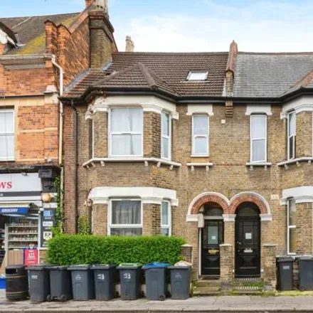 Buy this 5 bed townhouse on Waddon Dry Cleaners in 39 Waddon Road, London