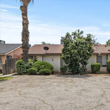 Buy this studio house on Highland Park Congregation Kingdom Hall of Jehovahs Witnesses in Universe Avenue, Kern County