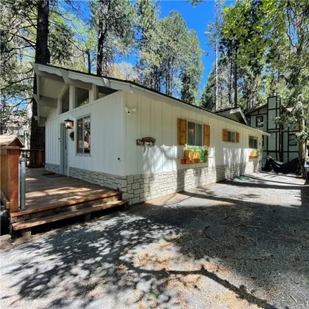 Rent this 3 bed house on 915 Balfrin Drive in Arrowhead Highlands, Crestline