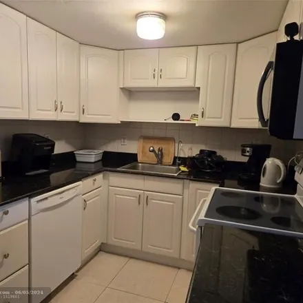 Image 7 - 505 NE 20th Ave Apt 118, Deerfield Beach, Florida, 33441 - Condo for rent