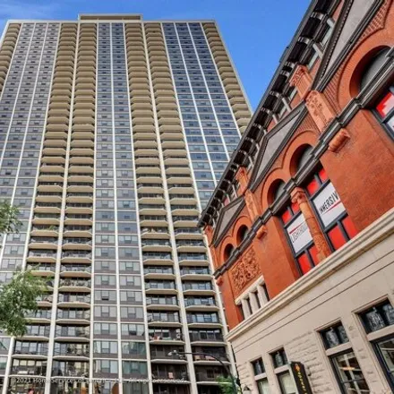 Buy this 2 bed condo on Sandburg Terrace in North LaSalle Drive, Chicago