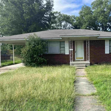 Buy this 3 bed house on 2087 West 32nd Avenue in Pine Bluff, AR 71603