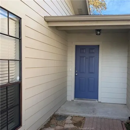Image 2 - 2502 Longmire Drive, College Station, TX 77845, USA - House for rent