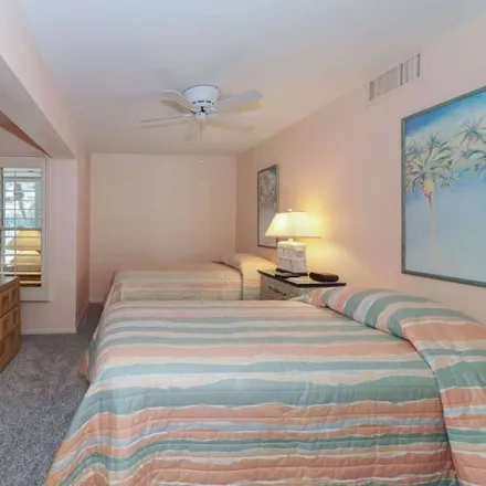 Rent this 3 bed condo on Longboat Key in FL, 34228